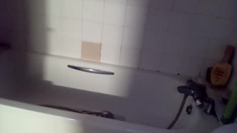 Snapshot of meetings_avalable chatting on 11-02-25, 04:04 Jack Jack online show from 11-02-25, 04:04