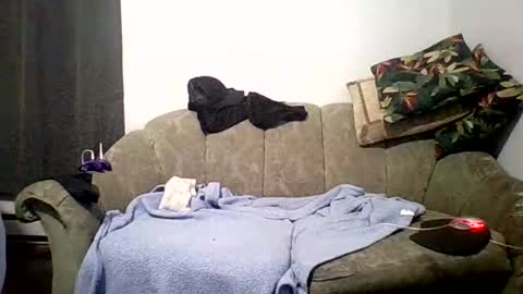 Snapshot of megaloxuan chatting on 02-17-26, 05:26 Rockloud online show from 02-17-26, 05:26