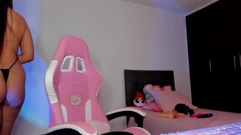 Snapshot of megan__blue chatting on 06-05-26, 09:09 Megan online show from 06-05-26, 09:09