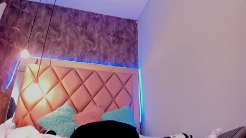 M E G A N online show from 02-22-25, 09:59