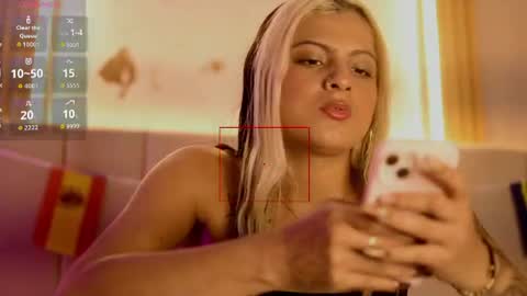 Snapshot of megan_browns1 chatting on 06-20-26, 01:14 Megan online show from 06-20-26, 01:14