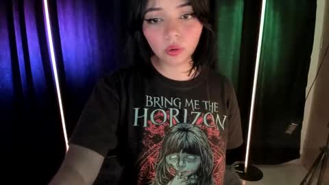 welcome guys   please  help me to reach 100 hands up Thanks  online show from 12-06-24, 08:40