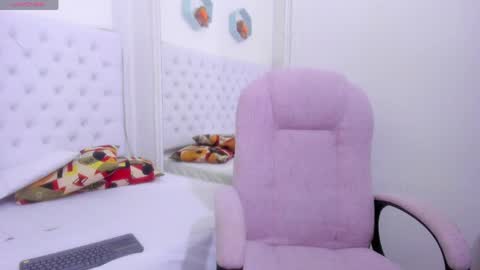 Megan online show from 04-06-26, 10:54