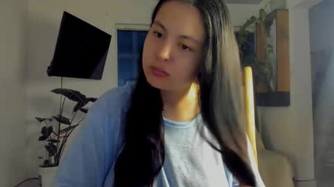 Snapshot of megan_lu20 chatting on 10-22-25, 06:46 Megan Lu online show from 10-22-25, 06:46