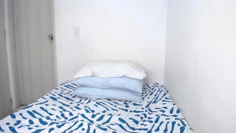 Snapshot of megan_mancini chatting on 05-19-26, 01:56 Megan independent model online show from 05-19-26, 01:56