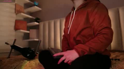     online show from 12-16-25, 12:10