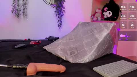 Megan  online show from 01-11-26, 01:32