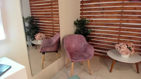 Snapshot of megan_raiin chatting on 02-08-25, 08:31 megan_raiin online show from 02-08-25, 08:31
