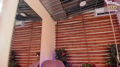 Snapshot of megan_raiin chatting on 02-16-25, 11:16 megan_raiin online show from 02-16-25, 11:16