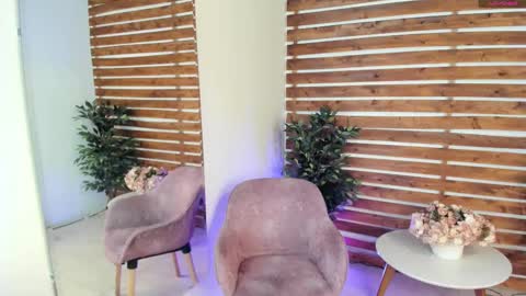Snapshot of megan_raiin chatting on 03-09-25, 05:33 megan_raiin online show from 03-09-25, 05:33