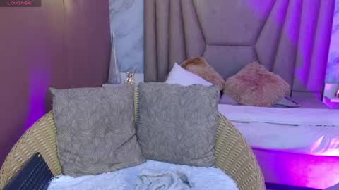 Snapshot of megan_saint chatting on 05-31-26, 01:51 megan_saint online show from 05-31-26, 01:51