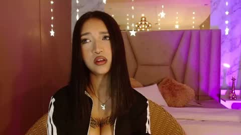 Snapshot of megan_saint chatting on 06-13-26, 02:15 megan_saint online show from 06-13-26, 02:15