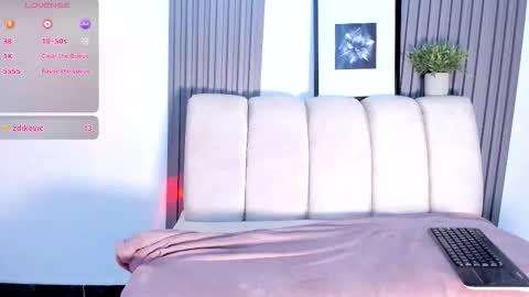 Megan  online show from 03-12-26, 06:58