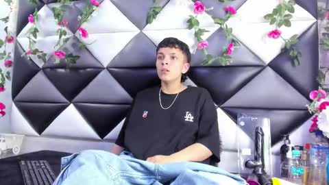 Snapshot of megan_thompsonn_ chatting on 11-26-25, 02:12 megan_thompsonn_ online show from 11-26-25, 02:12