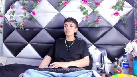 Snapshot of megan_thompsonn_ chatting on 11-30-25, 02:26 megan_thompsonn_ online show from 11-30-25, 02:26