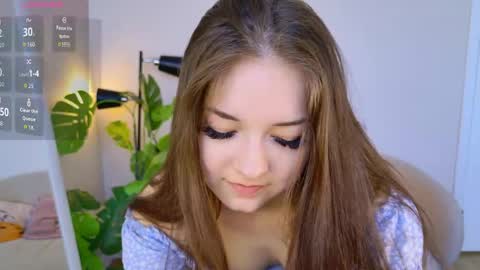 Snapshot of meganbutnotfox chatting on 05-10-26, 12:43 Megan online show from 05-10-26, 12:43