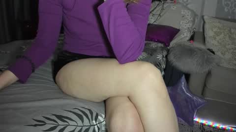 Snapshot of meganfox3325 chatting on 02-01-26, 07:12 Nicki--------- Welcome to my Room online show from 02-01-26, 07:12