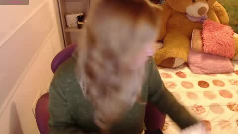 Snapshot of meganlk chatting on 04-23-26, 10:03 MEGAN online show from 04-23-26, 10:03