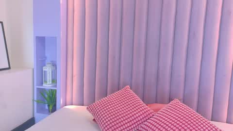 Snapshot of meganlovee__ chatting on 05-27-26, 02:52 MEGAN online show from 05-27-26, 02:52