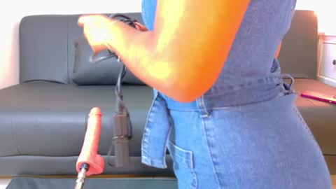 Snapshot of meganlovee__ chatting on 07-17-26, 02:51 MEGAN online show from 07-17-26, 02:51