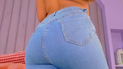 Snapshot of meganlovee__ chatting on 08-01-26, 02:55 MEGAN online show from 08-01-26, 02:55