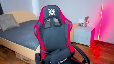 meganluss online show from 05-20-26, 04:07