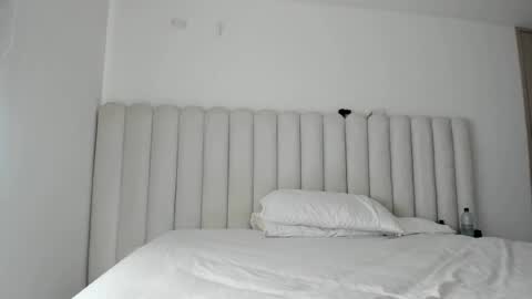 Snapshot of meganmir1 chatting on 06-15-26, 05:59 meganmir1 online show from 06-15-26, 05:59
