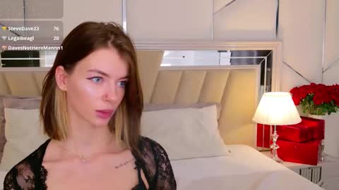 Snapshot of meganmouriss chatting on 12-05-25, 05:53 Megan online show from 12-05-25, 05:53