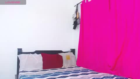 Megan and Brad online show from 01-07-25, 01:35