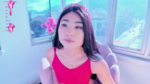 Snapshot of megann__sweet chatting on 12-19-24, 01:29 Mara online show from 12-19-24, 01:29