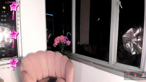 Snapshot of megann__sweet chatting on 01-06-25, 10:24 Mara online show from 01-06-25, 10:24