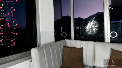 Snapshot of megann__sweet chatting on 01-17-25, 10:55 Mara online show from 01-17-25, 10:55