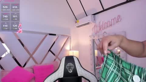 Megan  online show from 04-07-26, 08:53