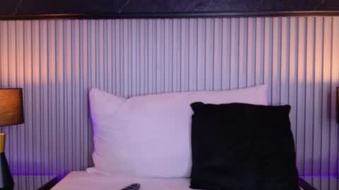 Snapshot of meganreed_ chatting on 06-20-26, 11:29 Megan online show from 06-20-26, 11:29