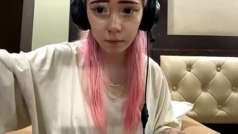 Snapshot of megansavells chatting on 11-17-25, 09:59 Hellas online show from 11-17-25, 09:59