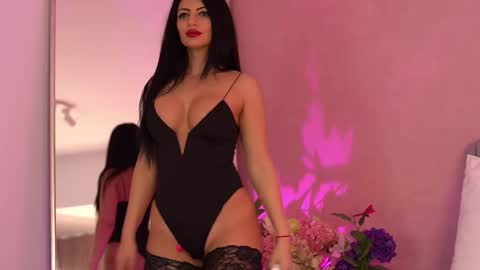 Snapshot of meganvond chatting on 03-11-26, 05:35 meganvond online show from 03-11-26, 05:35