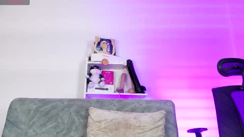 Snapshot of meganwolf1_ chatting on 05-02-26, 08:25 Megan online show from 05-02-26, 08:25