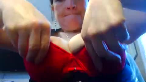 Snapshot of megatitsxx chatting on 04-24-26, 06:10 SHAROLD online show from 04-24-26, 06:10