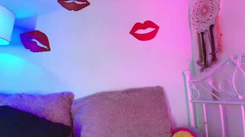 Snapshot of meggan_jade chatting on 01-21-25, 11:45 Meggan online show from 01-21-25, 11:45