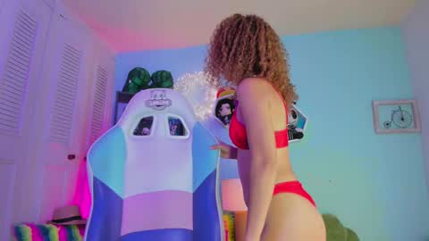 Snapshot of meggan_jade chatting on 02-08-25, 04:57 Meggan online show from 02-08-25, 04:57