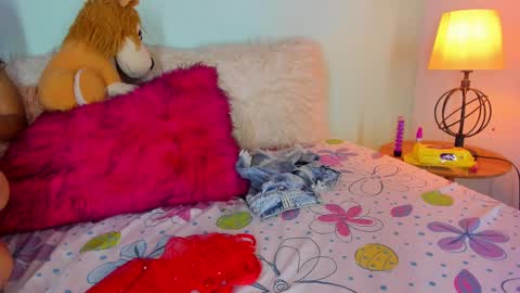 Snapshot of meggan_jade chatting on 02-15-25, 11:03 Meggan online show from 02-15-25, 11:03