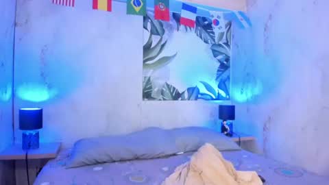 Snapshot of meggy_mae chatting on 07-18-26, 12:31 MEGGY MAE online show from 07-18-26, 12:31