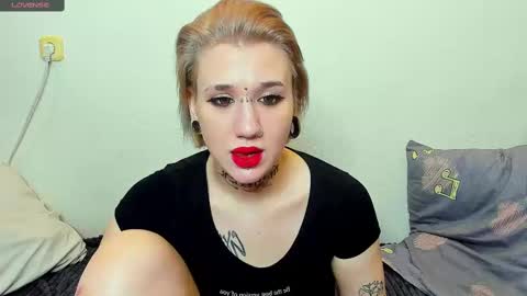 Snapshot of megumimur_ chatting on 12-31-24, 06:37 Megan Megumi online show from 12-31-24, 06:37