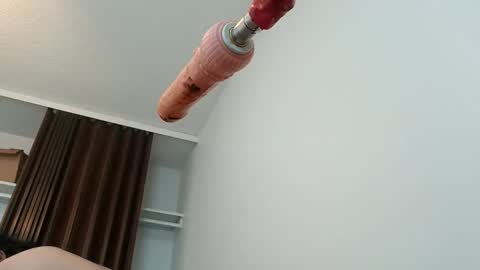 Snapshot of meheriuk68 chatting on 10-18-25, 11:16 meheriuk68 online show from 10-18-25, 11:16