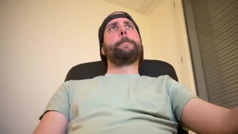 Snapshot of meholic chatting on 02-03-25, 06:39 ChrisBigD online show from 02-03-25, 06:39