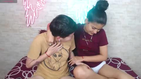 mei and gaby online show from 10-16-25, 04:24