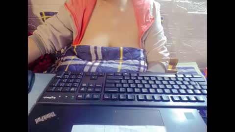 meimei_888 online show from 01-10-26, 04:53