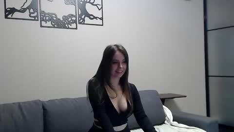 Snapshot of meladams chatting on 12-16-24, 12:04 meladams online show from 12-16-24, 12:04