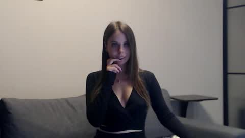 Snapshot of meladams chatting on 09-20-25, 08:21 meladams online show from 09-20-25, 08:21