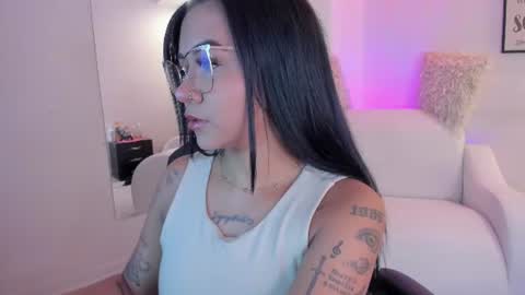 Snapshot of melan_owen chatting on 07-23-26, 11:08 melan_owen online show from 07-23-26, 11:08